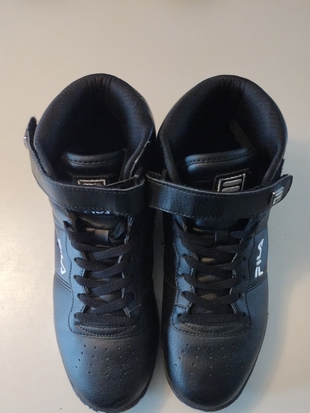 Fila Men's Black High-Top Athletic Sneakers with Strap. Pre-owned